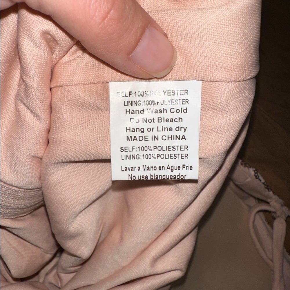 Dress. - Picture 5 of 7